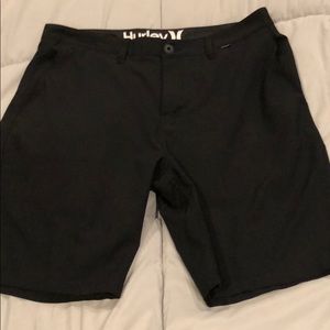 Men’s size 33 black hurler hybrid shorts